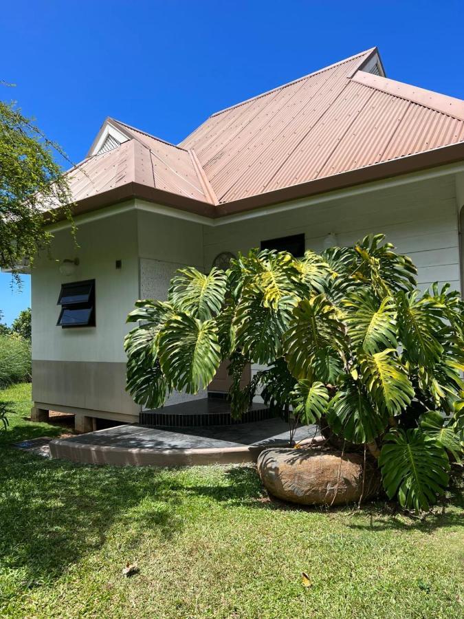 Fare Ape Bungalow F3 Atypical Local Style Faaa Exterior photo